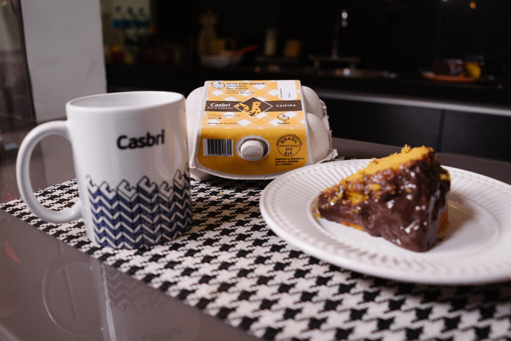 Receita de Bolo de cenoura com cobertura de chocolate.