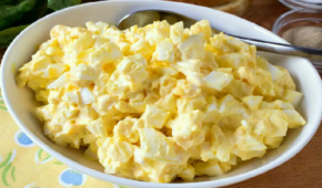A melhor salada de ovos da sua vida