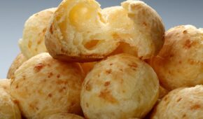 Delícias na Air Fryer: Pão de Queijo