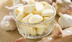 Fazendo o Alho brilhar: Receitas com muito gostinho de alho