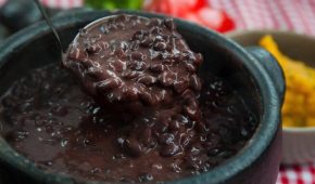 Feijão preto é mais nutritivo? Nós te explicamos