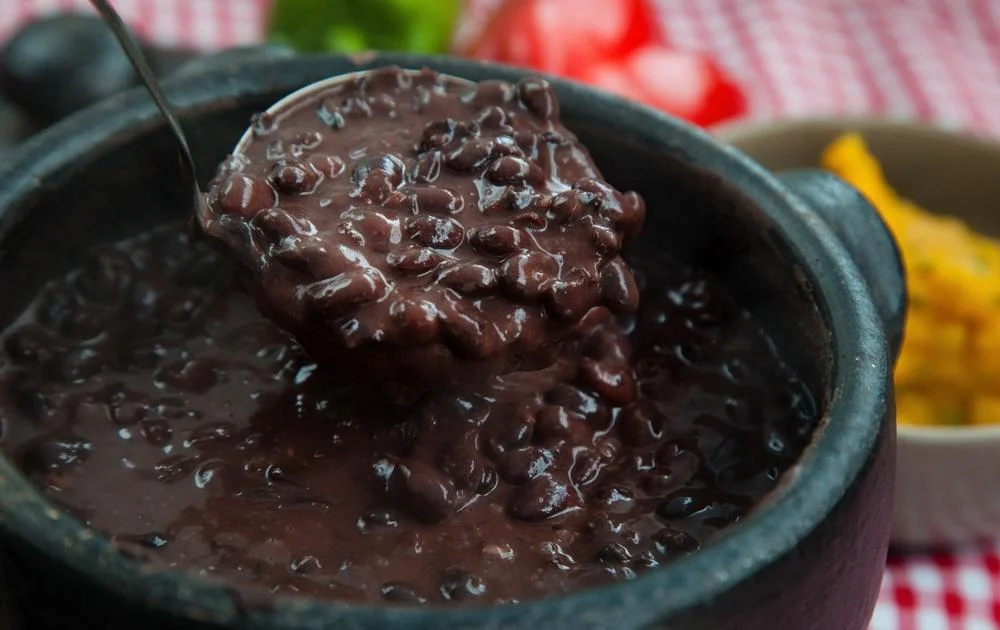 Como Cozinhar Feijão Preto Sem Panela de Pressão